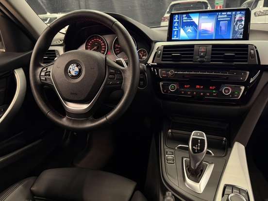 BMW-320i-2016