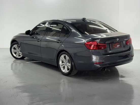 BMW-320i-2017