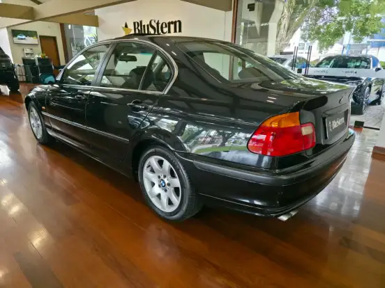 BMW-323i-1999
