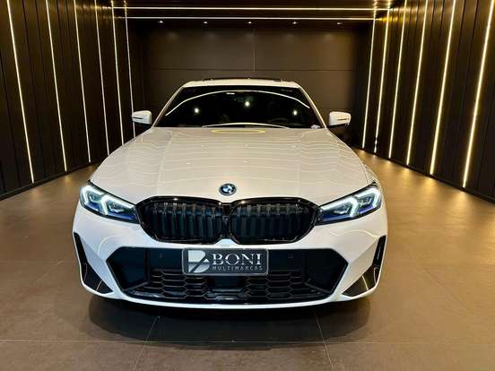 BMW-330e-2024