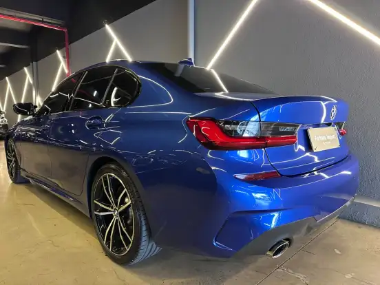 BMW-330i-2020