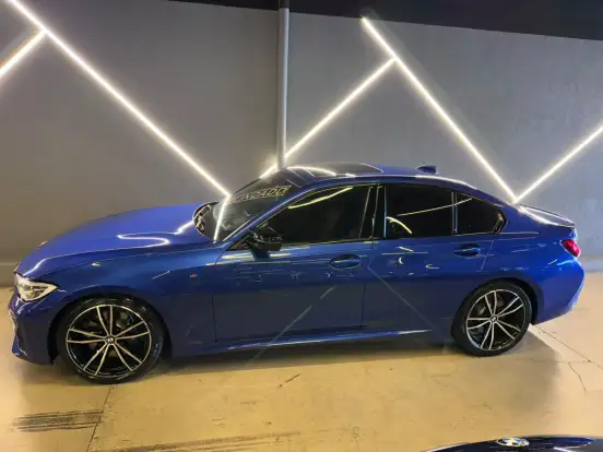 BMW-330i-2020