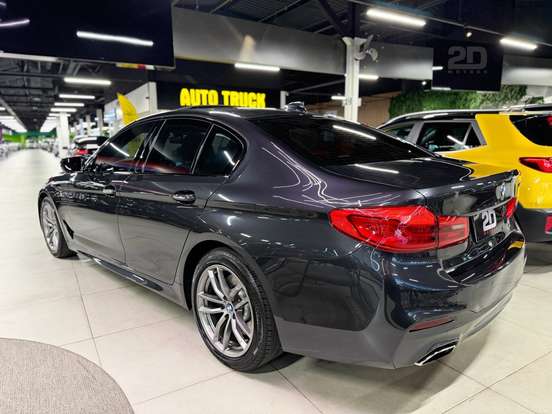 BMW-530i-2.0 16V TURBO GASOLINA M SPORT AUTOMÁTICO BMW-530i-2018