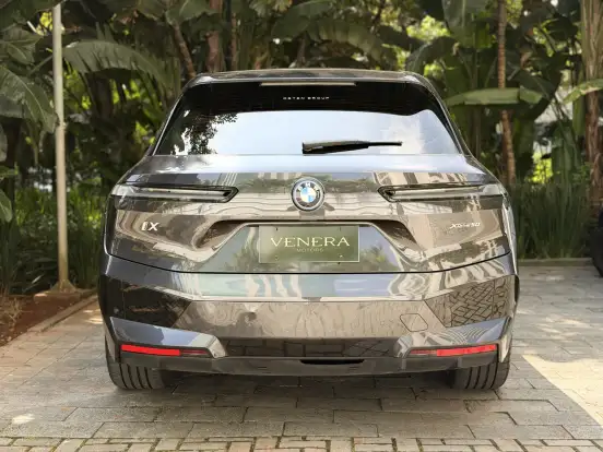 BMW-iX-2023