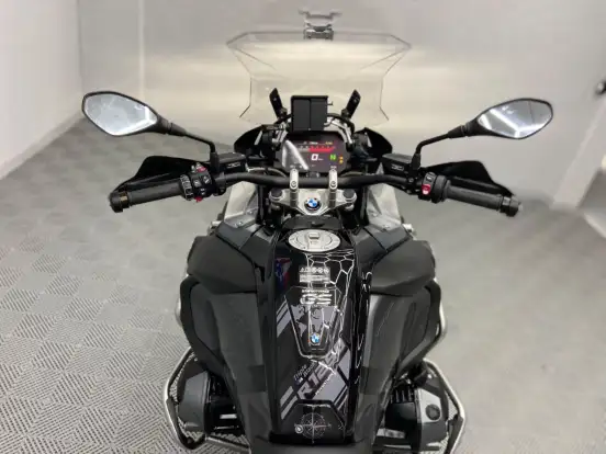 BMW-R 1250 GS ADVENTURE PREMIUM TRIPLE BLACK BMW-R 1250 GS ADVENTURE PREMIUM TRIPLE BLACK-2023