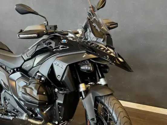 BMW-R 1300 GS ADVENTURE TRIPLE BLACK BMW-R 1300 GS ADVENTURE TRIPLE BLACK-2025