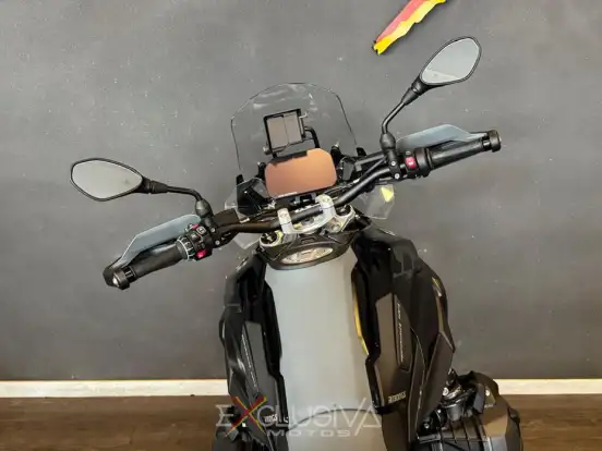 BMW-R 1300 GS ADVENTURE TRIPLE BLACK BMW-R 1300 GS ADVENTURE TRIPLE BLACK-2025