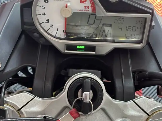 BMW-S 1000 R BMW-S 1000 R-2015