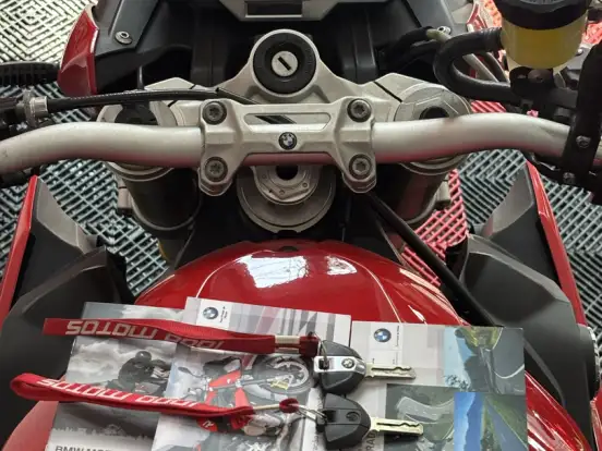 BMW-S 1000 R BMW-S 1000 R-2015