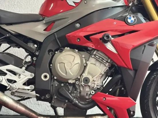 BMW-S 1000 R BMW-S 1000 R-2015