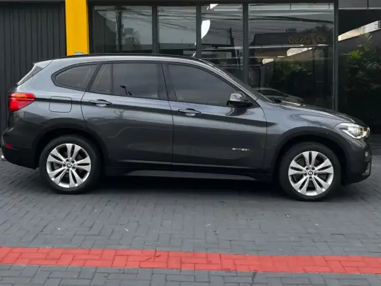 BMW-X1-2.0 16V TURBO ACTIVEFLEX SDRIVE20I 4P AUTOMÁTICO BMW-X1-2018