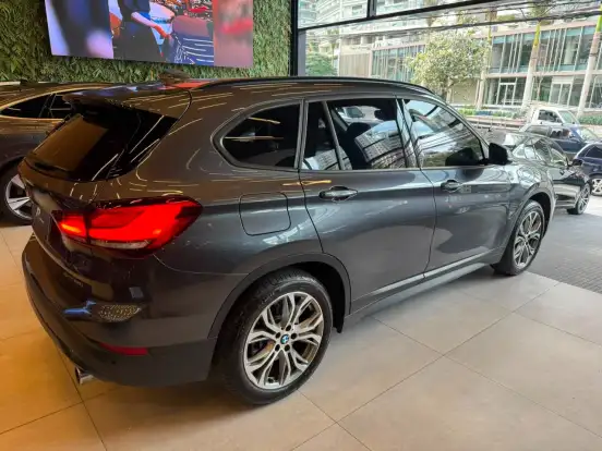 BMW-X1-2.0 16V TURBO ACTIVEFLEX SDRIVE20I 4P AUTOMÁTICO BMW-X1-2020