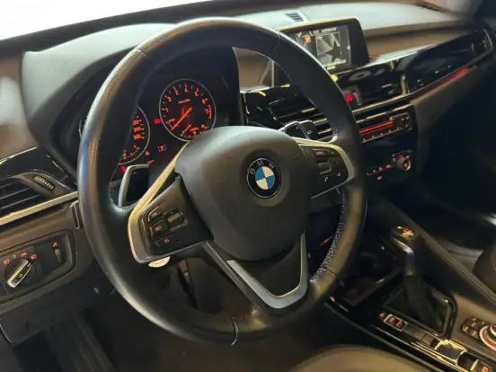 BMW-X1-2.0 16V TURBO ACTIVEFLEX SDRIVE20I X-LINE 4P AUTOMÁTICO BMW-X1-2016