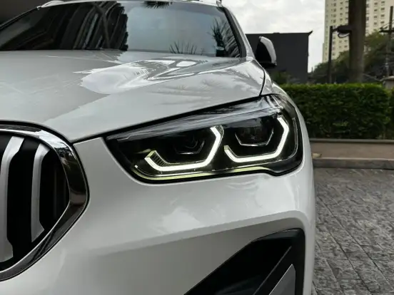 BMW-X1-2.0 16V TURBO ACTIVEFLEX SDRIVE20I X-LINE 4P AUTOMÁTICO BMW-X1-2021