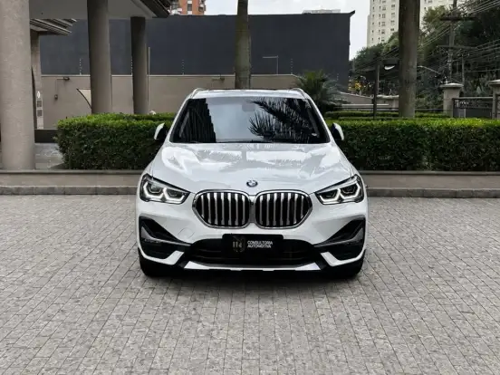 BMW-X1-2021