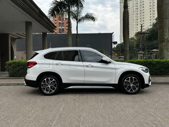 BMW-X1-2021