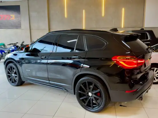 BMW-X1-2016