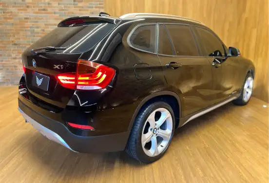 BMW-X1-2014
