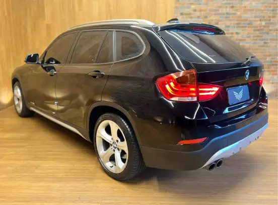 BMW-X1-2.0 16V TURBO GASOLINA SDRIVE20I 4P AUTOMÁTICO BMW-X1-2014