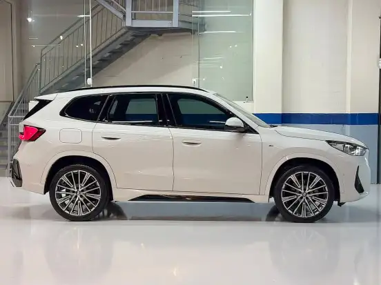 BMW-X1-2023