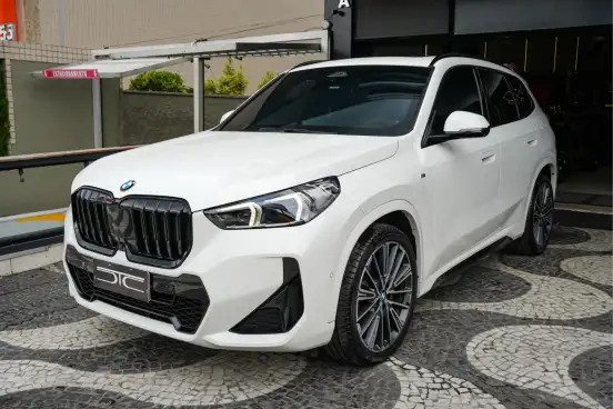 BMW-X1-2024