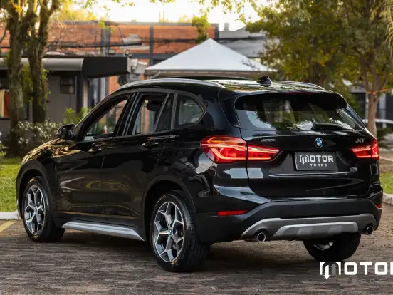 BMW-X1-2.0 16V TURBO GASOLINA SDRIVE20I X-LINE 4P AUTOMÁTICO BMW-X1-2017