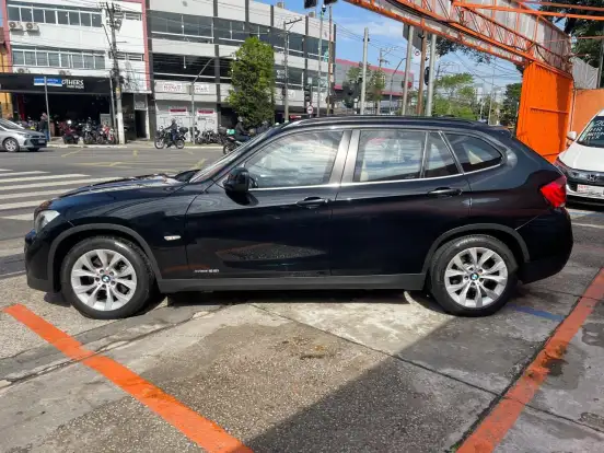 BMW-X1-2012
