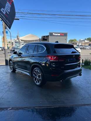 BMW-X1-2021