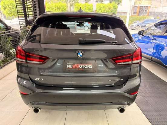BMW-X1-2021