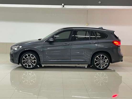 BMW-X1-2022