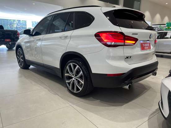 BMW-X1-2.0 16V TURBO ACTIVEFLEX SDRIVE20I X-LINE 4P AUTOMÁTICO BMW-X1-2022