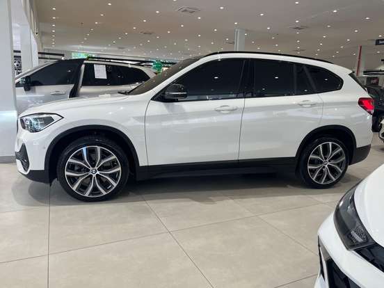 BMW-X1-2022