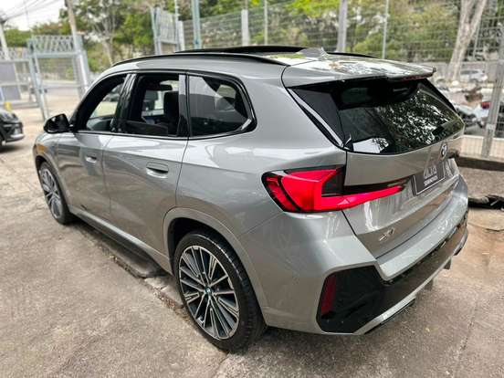 BMW-X1-2023