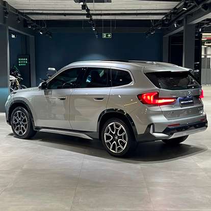 BMW-X1-2024