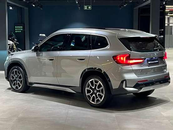 BMW-X1-2.0 16V TURBO GASOLINA SDRIVE20I X-LINE STEPTRONIC BMW-X1-2024