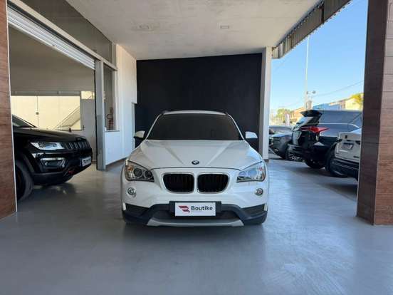 BMW-X1-2012
