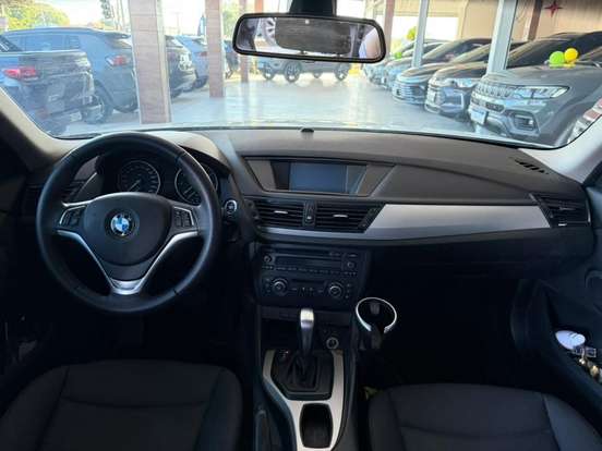 BMW-X1-2012