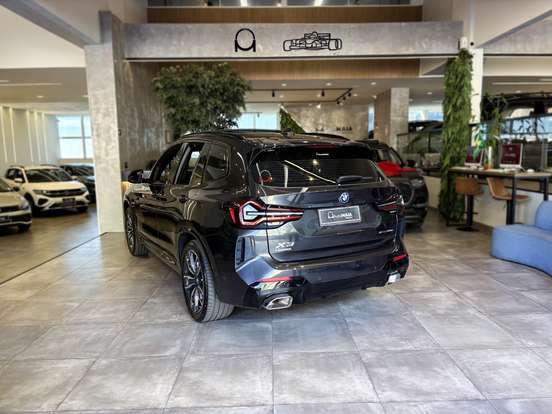 BMW-X3-2021