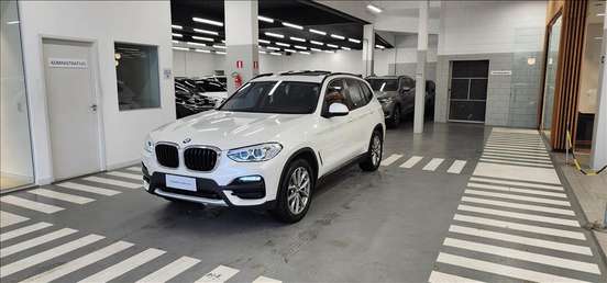 BMW-X3-2021