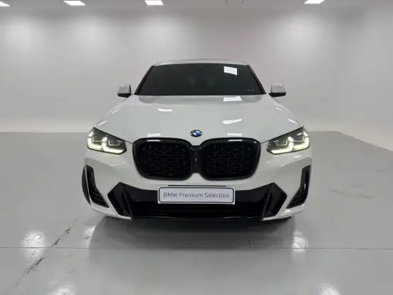 BMW-X4-2022