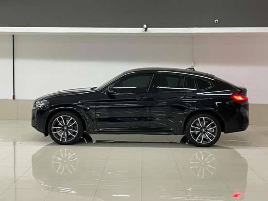 BMW-X4-2023