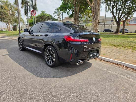 BMW-X4-2023