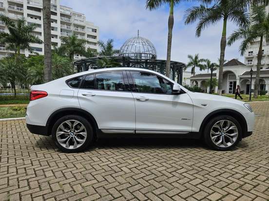 BMW-X4-2.0 28I X LINE 4X4 16V TURBO GASOLINA 4P AUTOMÁTICO BMW-X4-2015