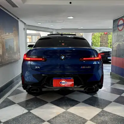 BMW-X4-2022