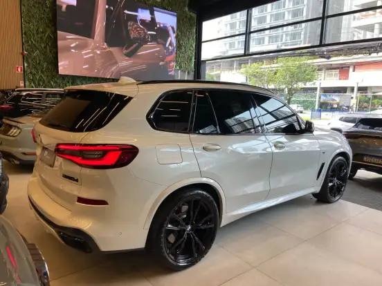 BMW-X5-2020