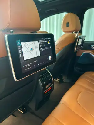 BMW-X5-2021