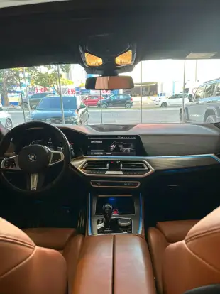 BMW-X5-2021