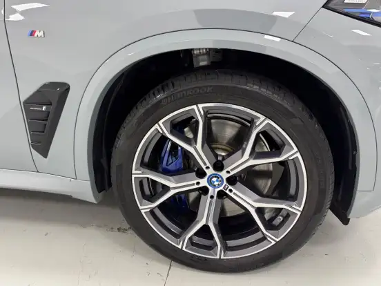 BMW-X5-3.0 I6 TURBO HÍBRIDO XDRIVE50E M SPORT AUTOMÁTICO BMW-X5-2024