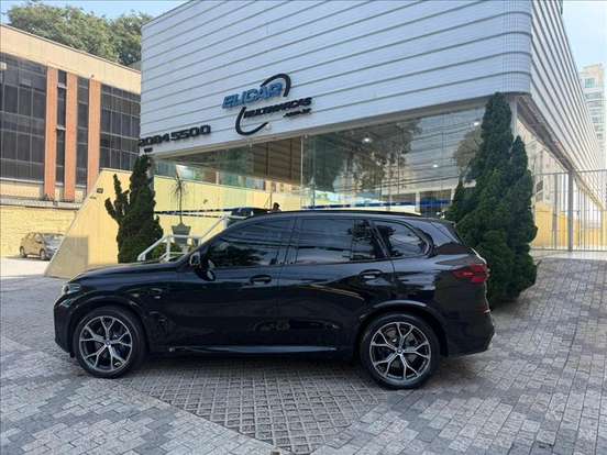 BMW-X5-2023