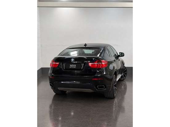 BMW-X6-2011